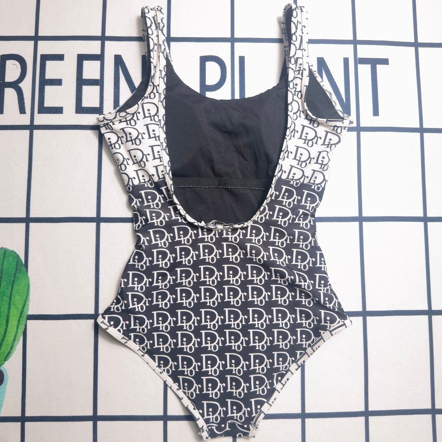 14D285YDE Stylish Bikini swimsuit