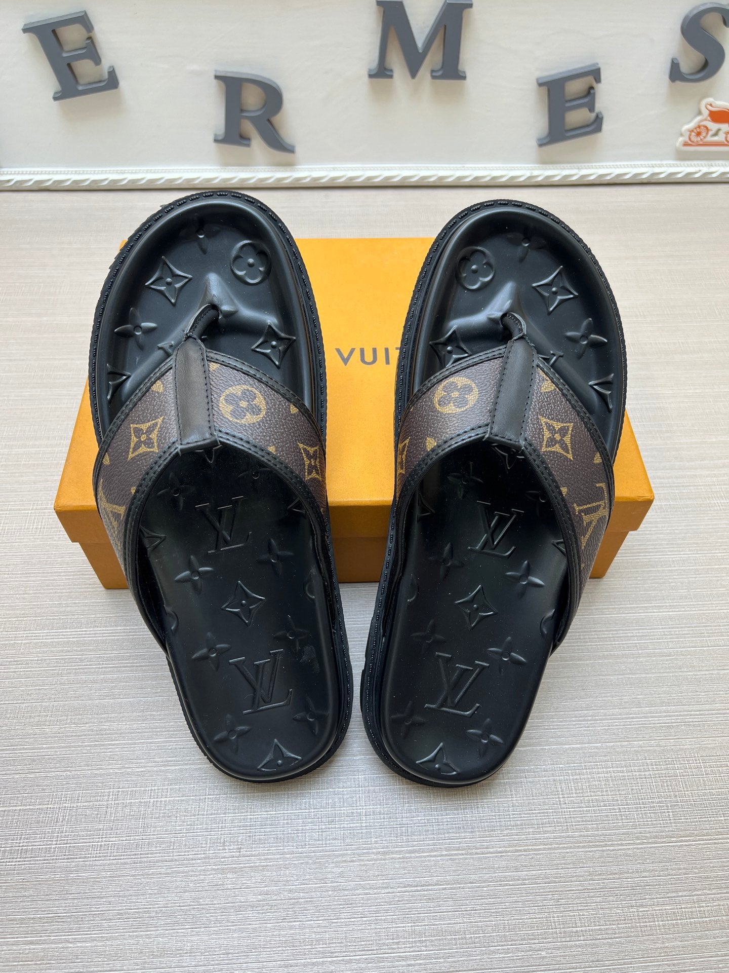 535ZE303ZDE Stylish Slippers