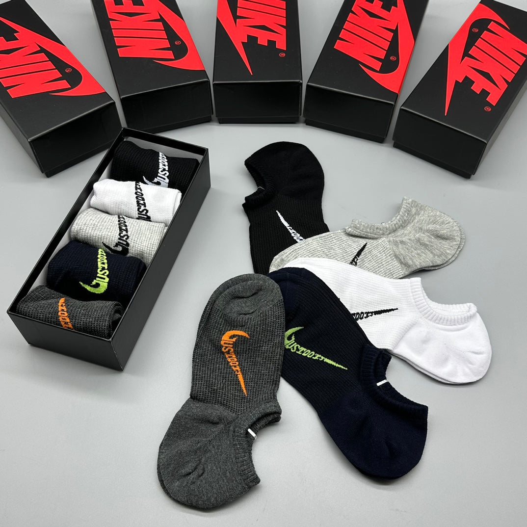 235QA48SDE Stylish socks(5 pairs )