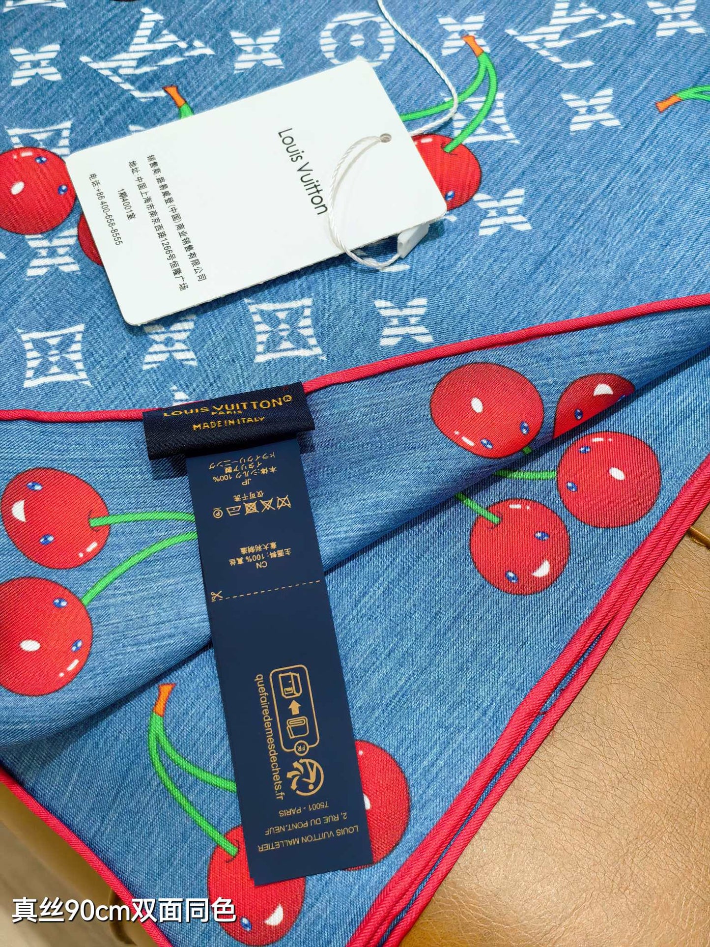 165NE102WDE Stylish Silk Scarve