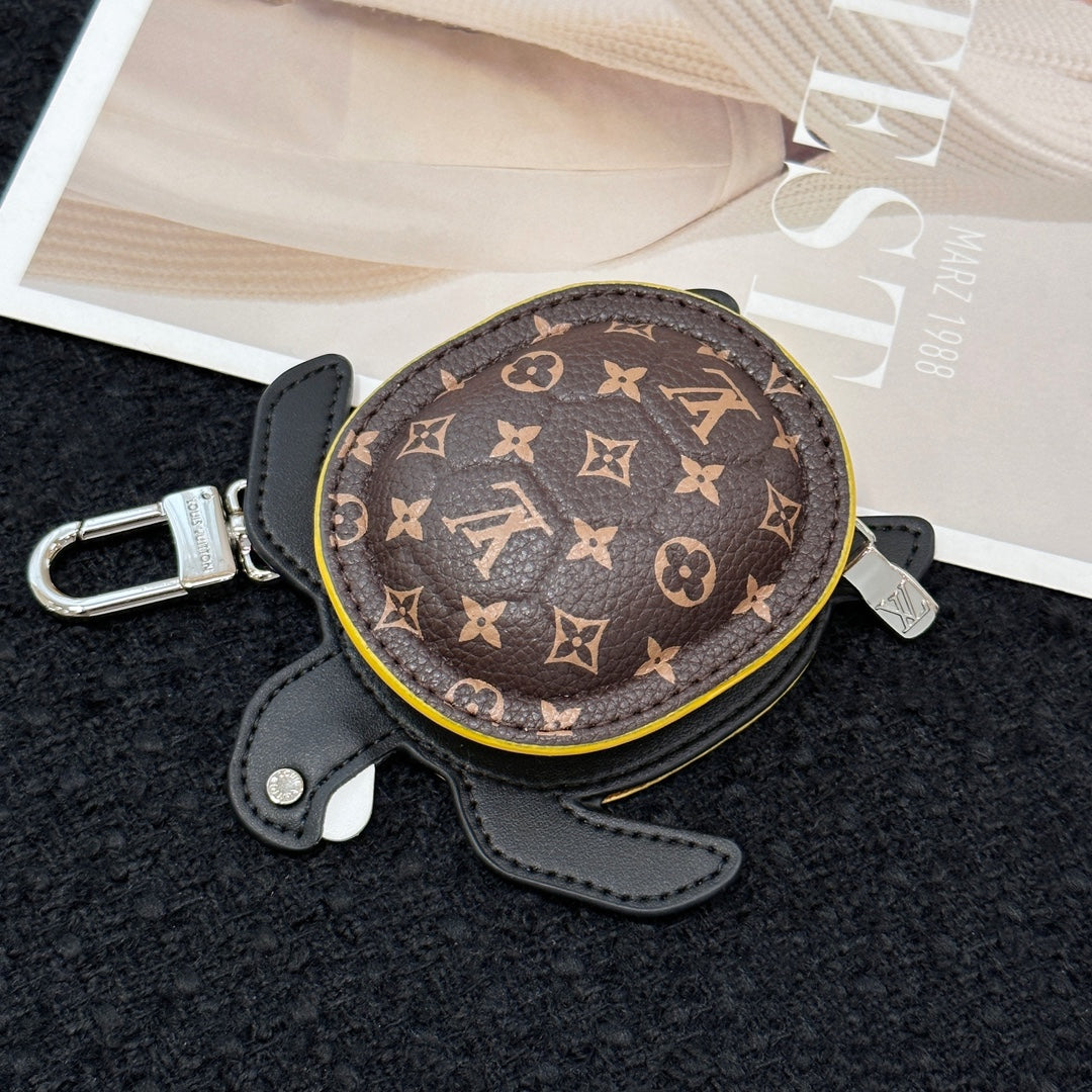 14E25ADE Stylish key closure
