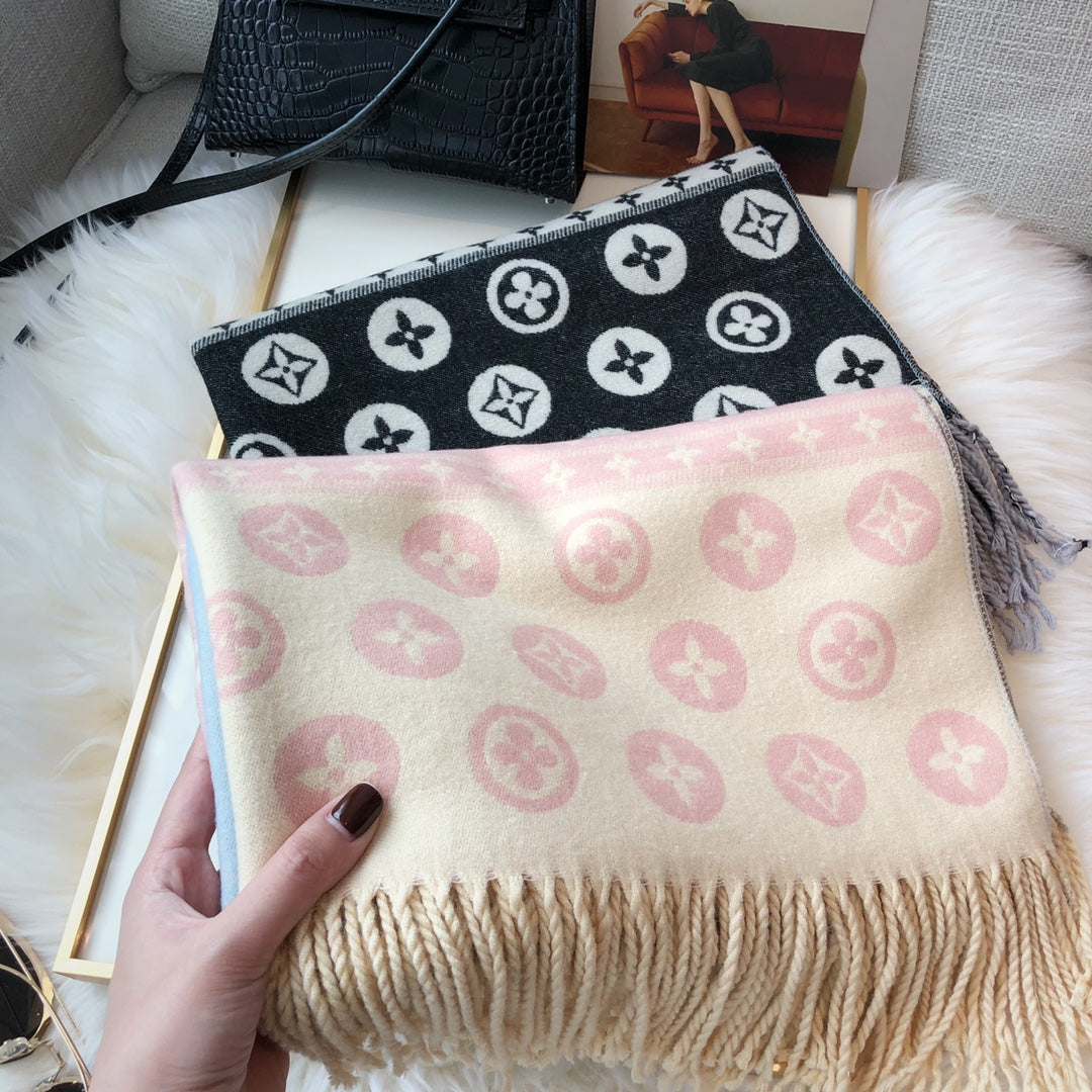 175RE45WDE Stylish Winter Scarves