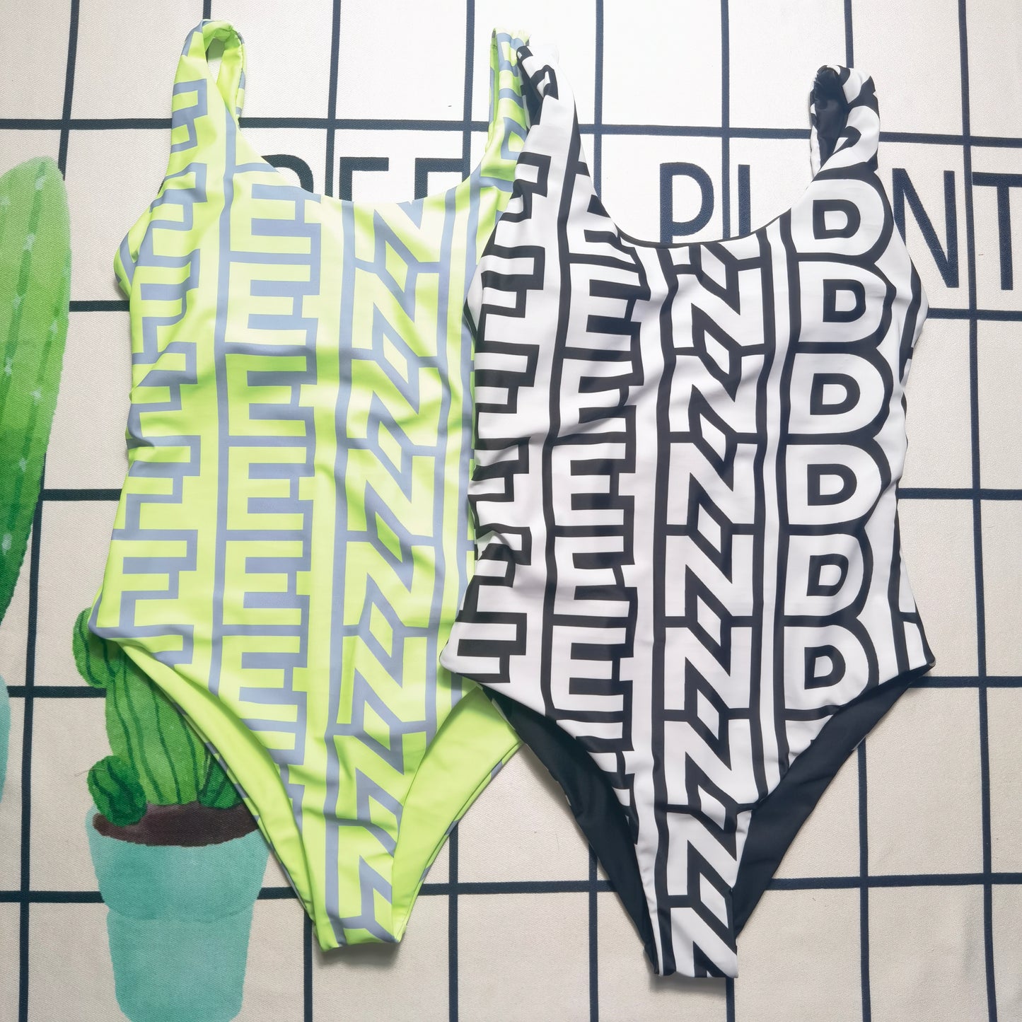 14F89YDE Stylish Bikini swimsuit