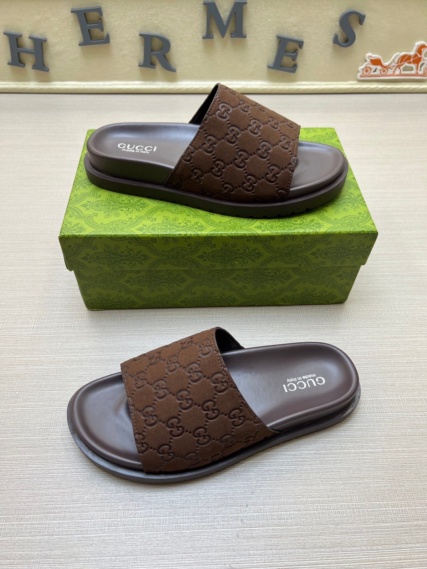 5QB15ZDE Stylish Slippers