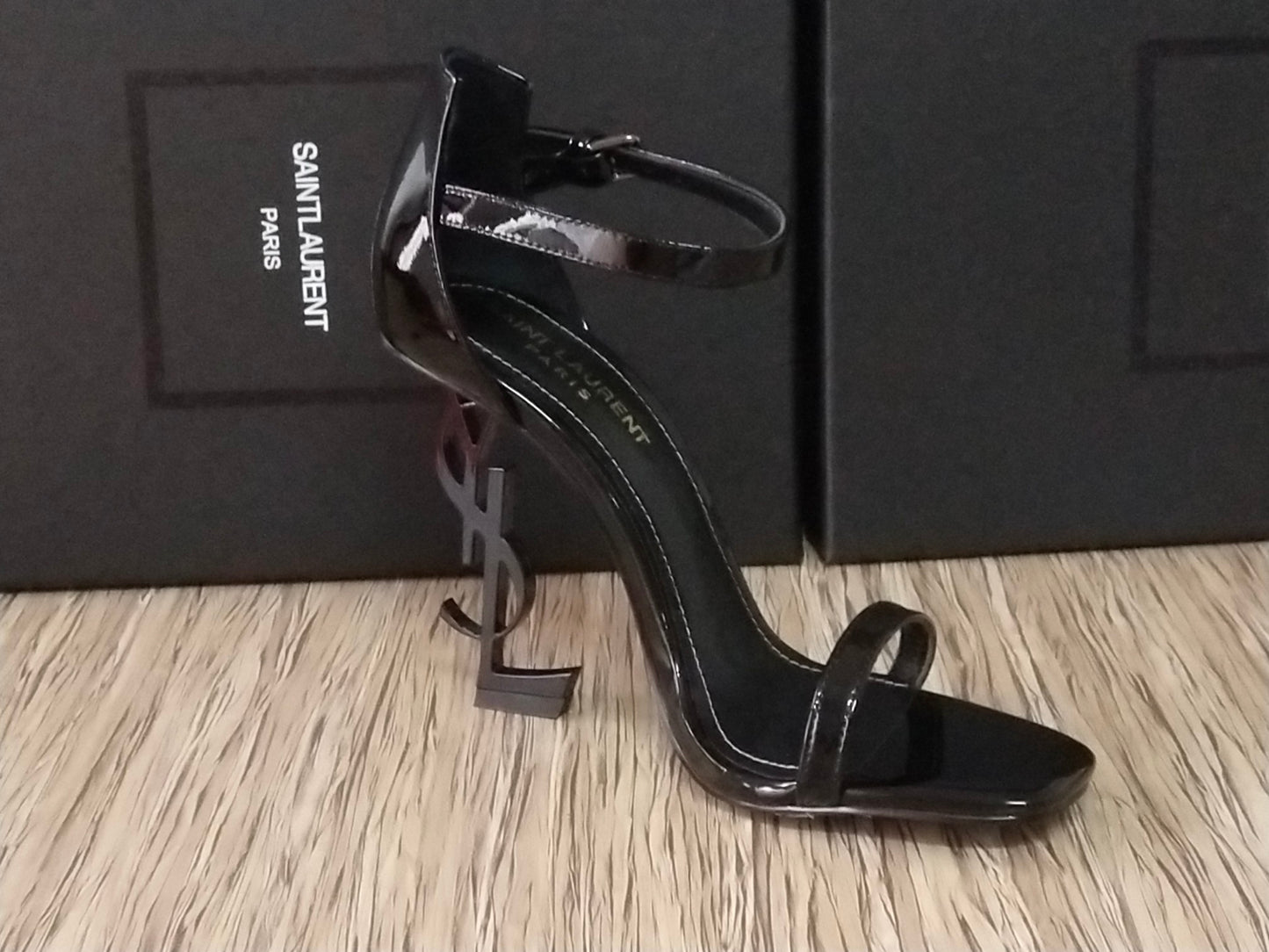 2XSL147ZDE Stylish leather high heels(patent leather)