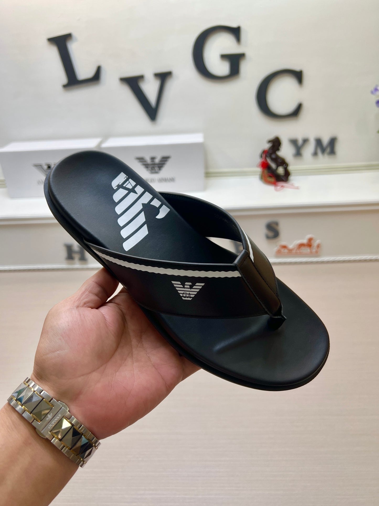 54A102ZDE Stylish slippers