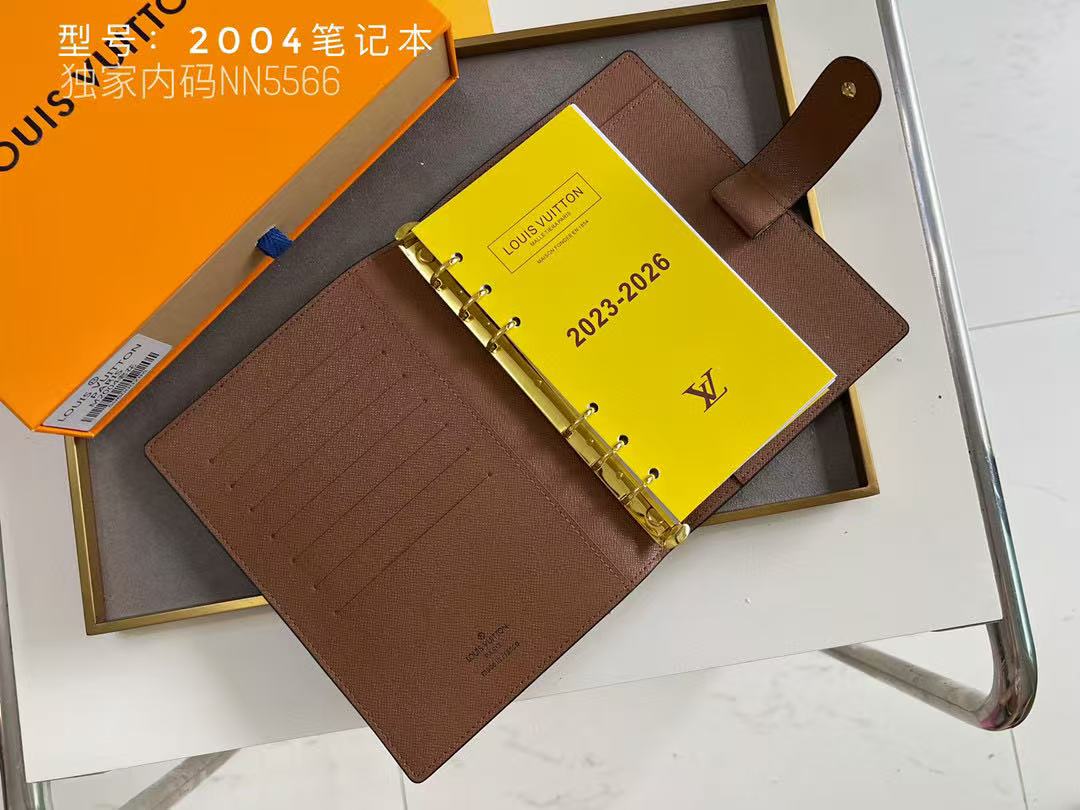 AYE01BDE Stylish leather wallets