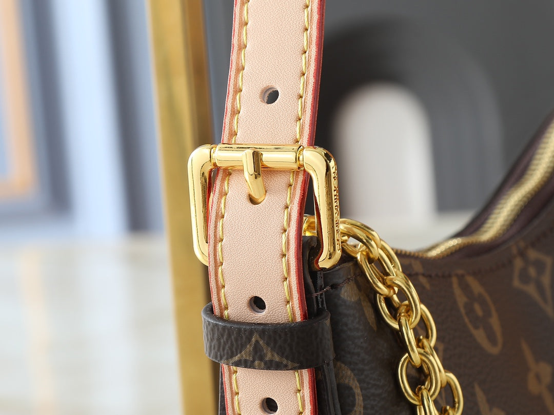 15RE23BDE Stylish leather bag