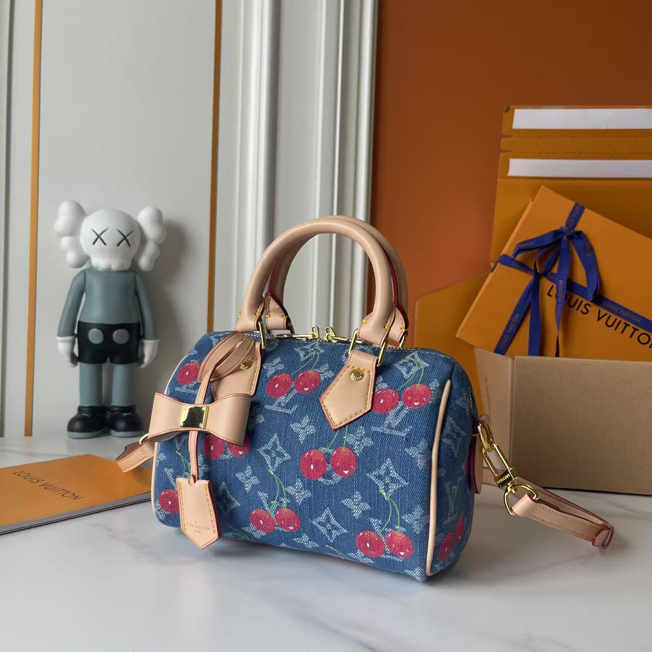 15RE28BDE Stylish bag