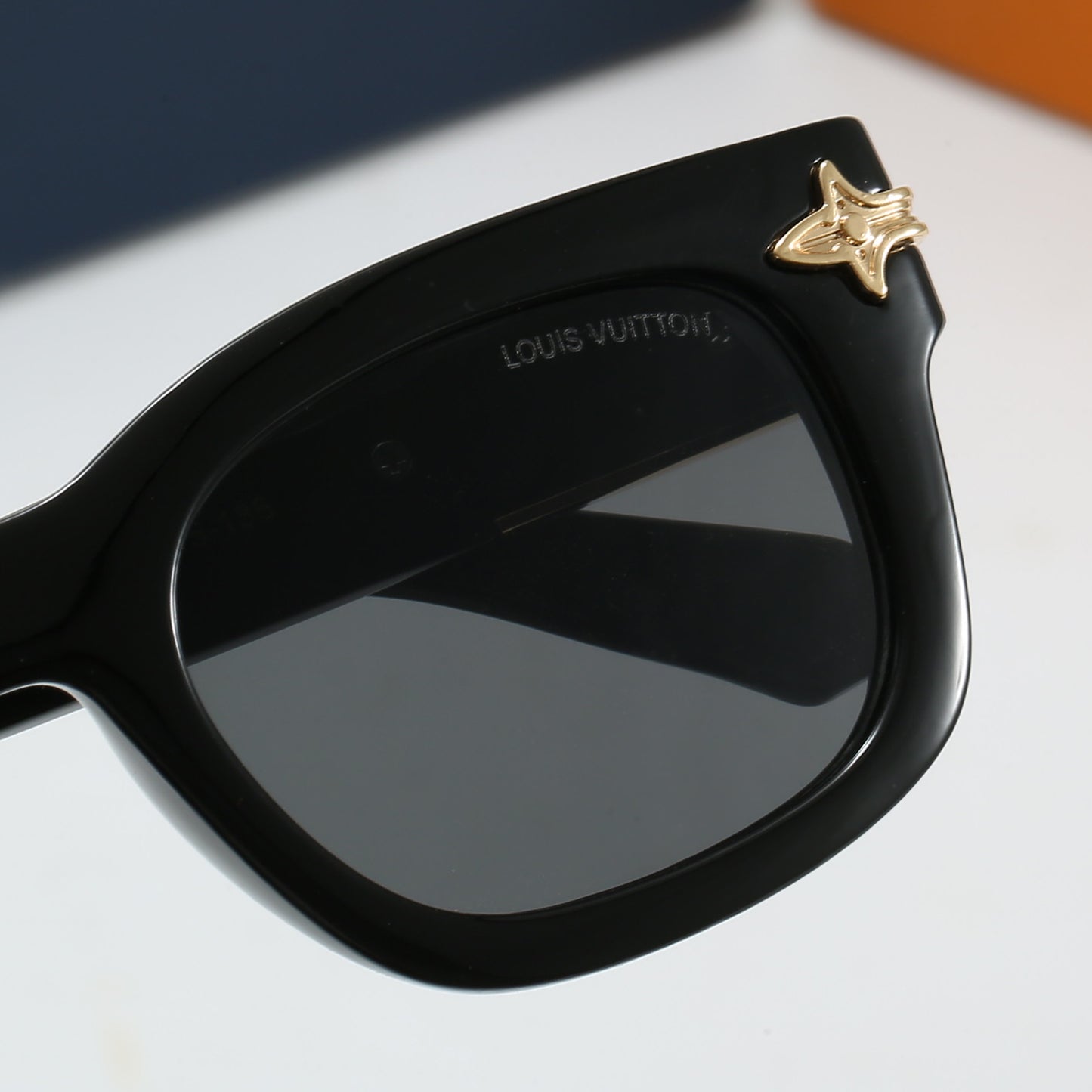 285RE41TDE Stylish Sunglasses