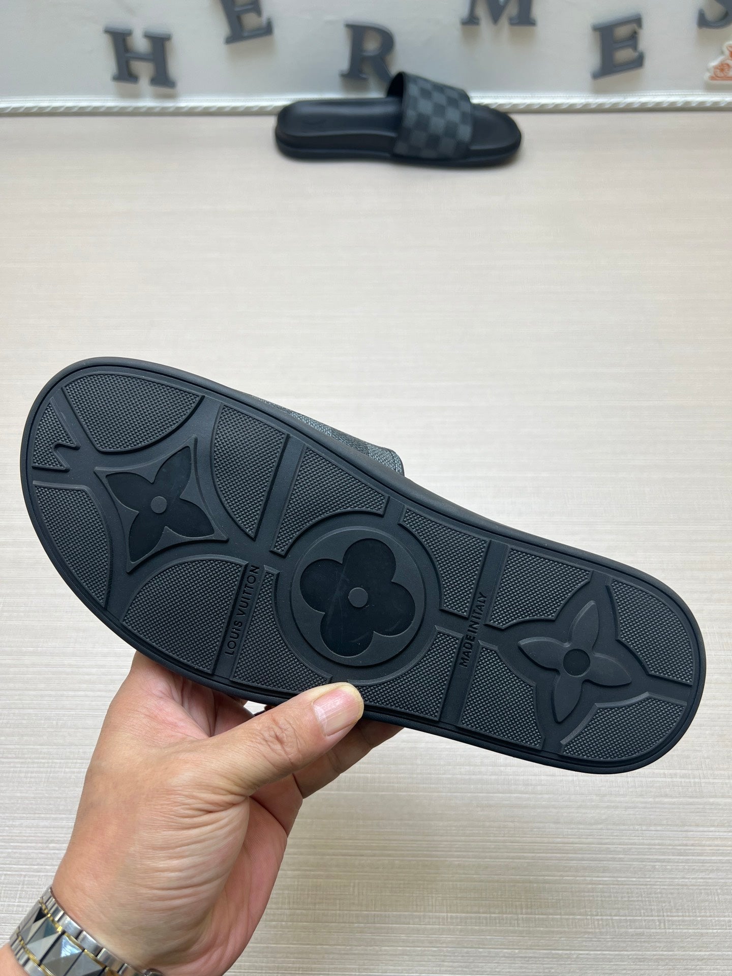 54E59ZDE Stylish slippers