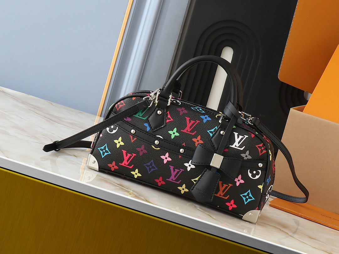 165NE101BDE Stylish leather bag