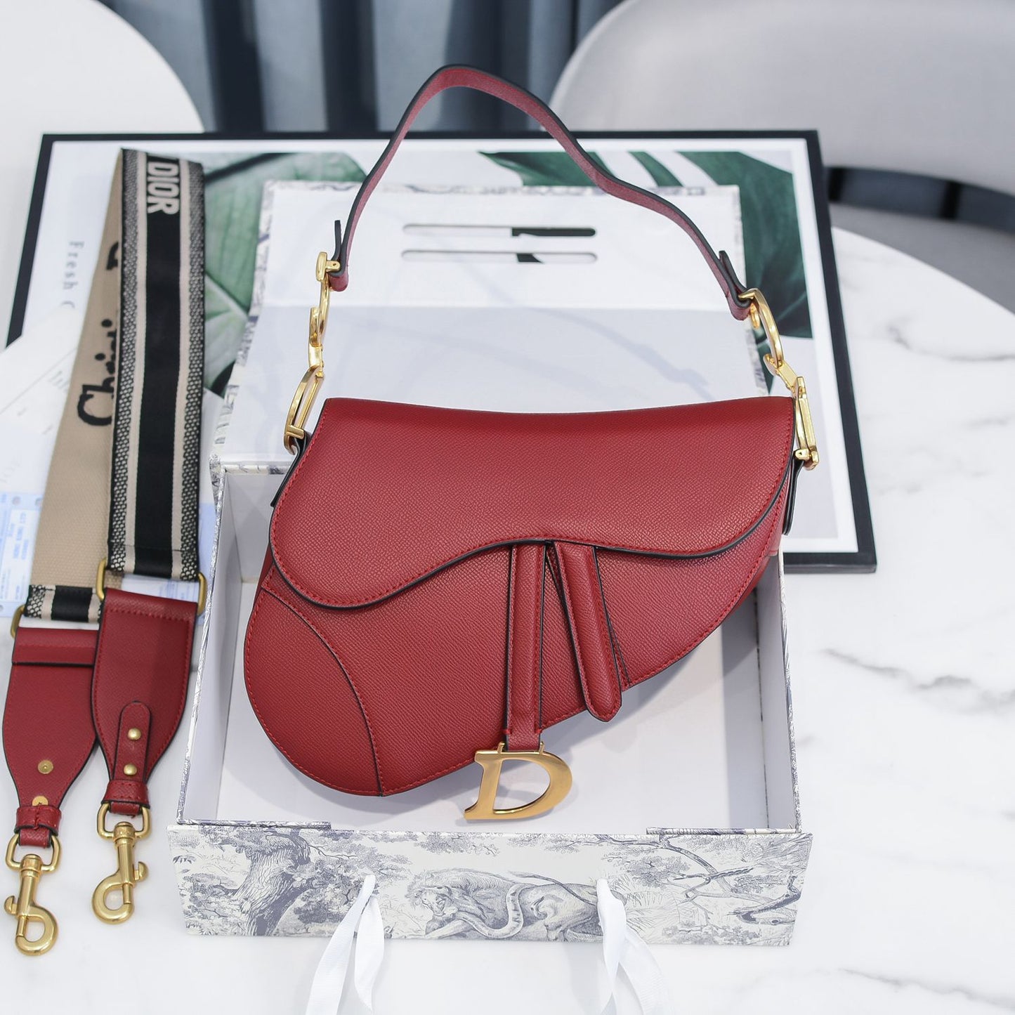 5E15BDE Stylish leather bag