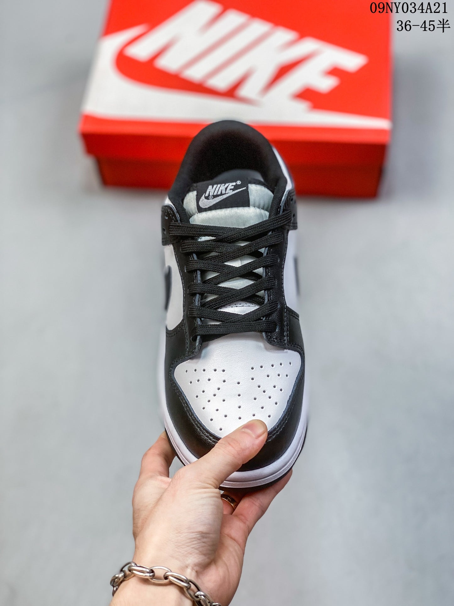 1YN59ZDE Stylish Sneakers