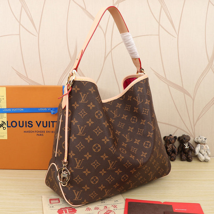 1E86BDE Stylish leather bag