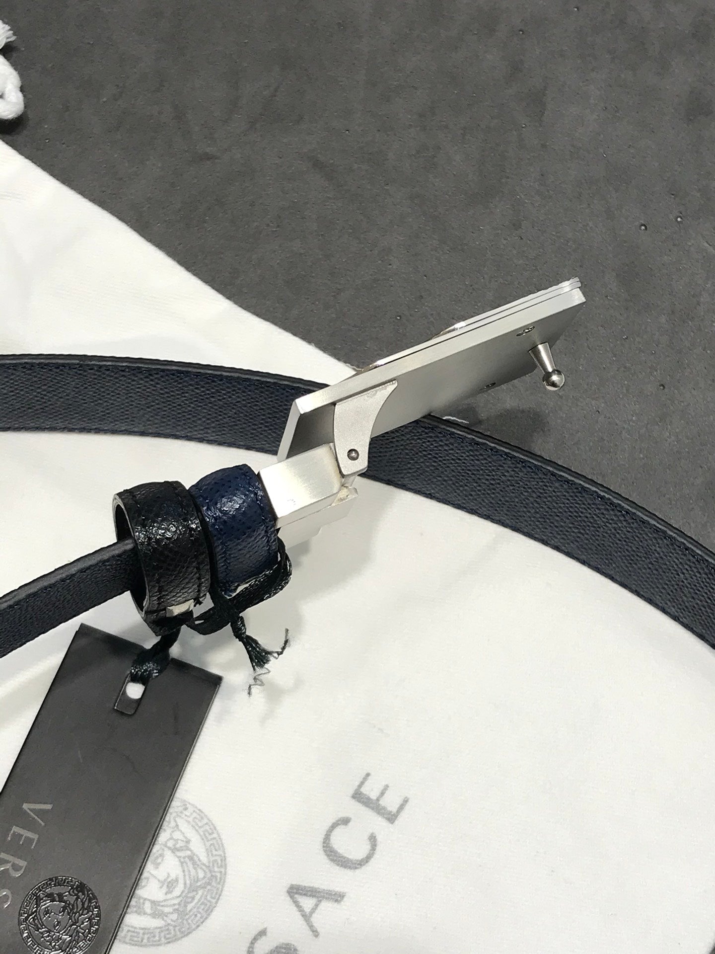 14V84PDE Stylish High quality belt With full package