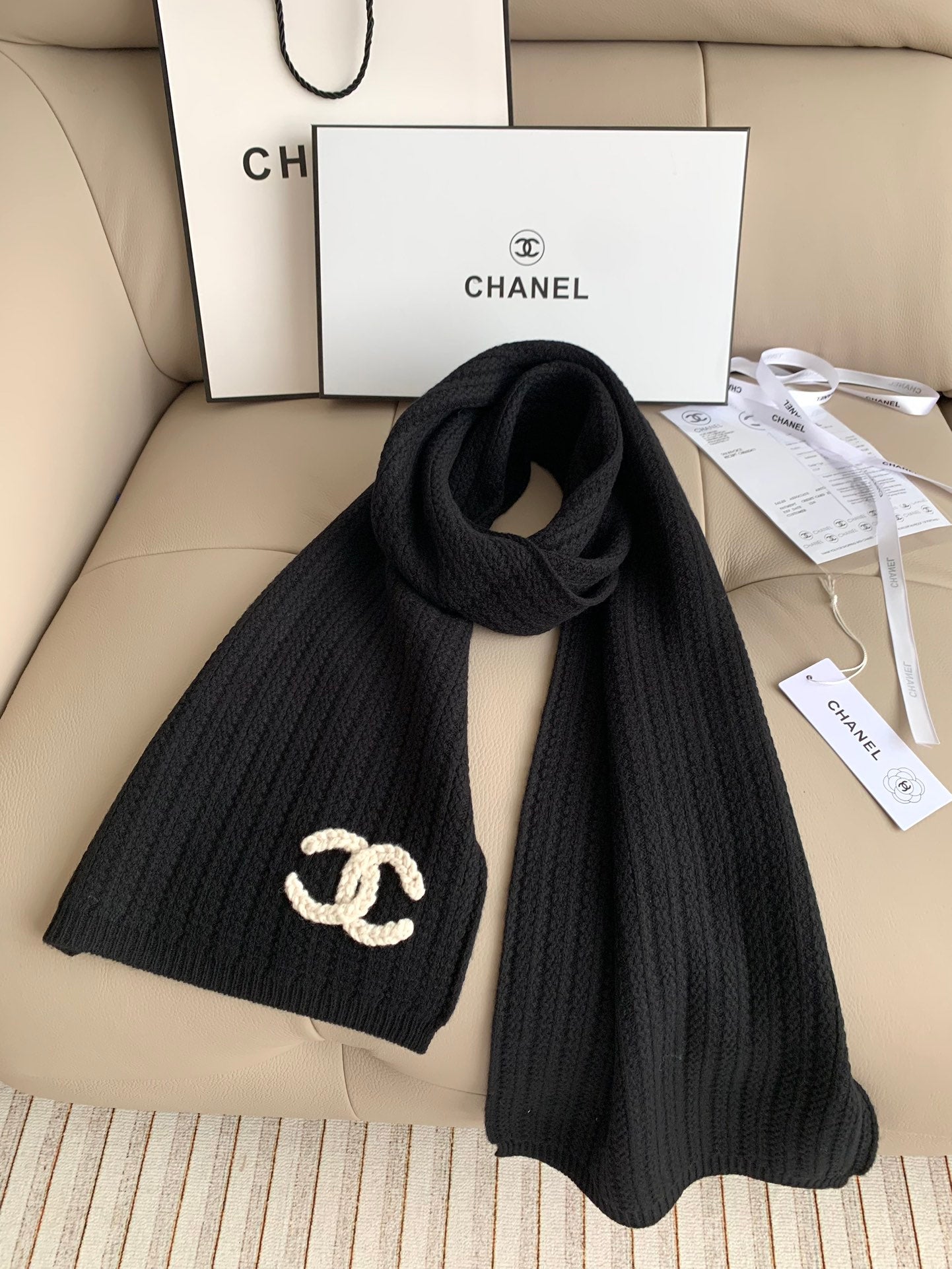185ZC81WDE Stylish Winter Scarves