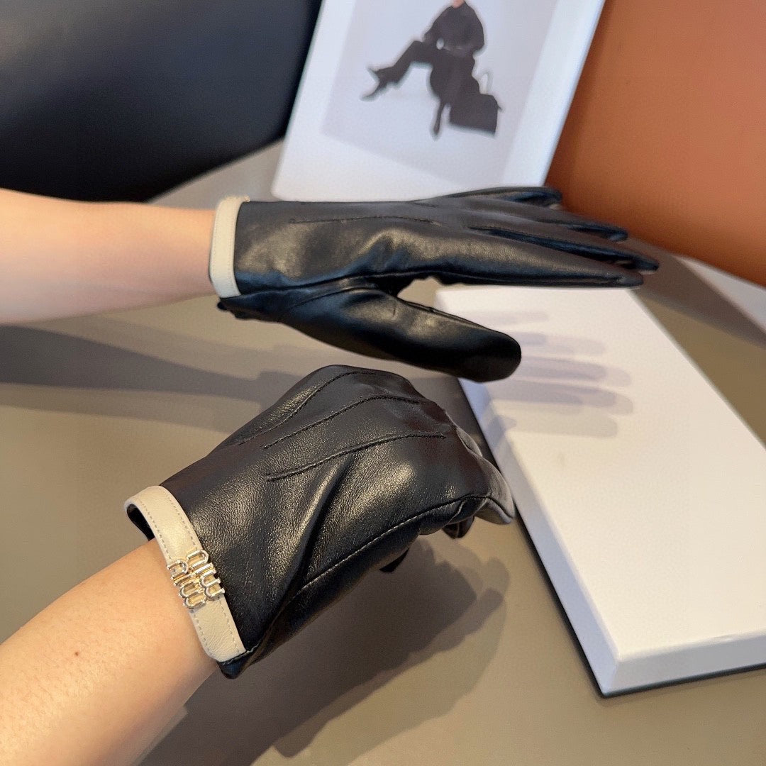 14A74SDE Stylish gloves