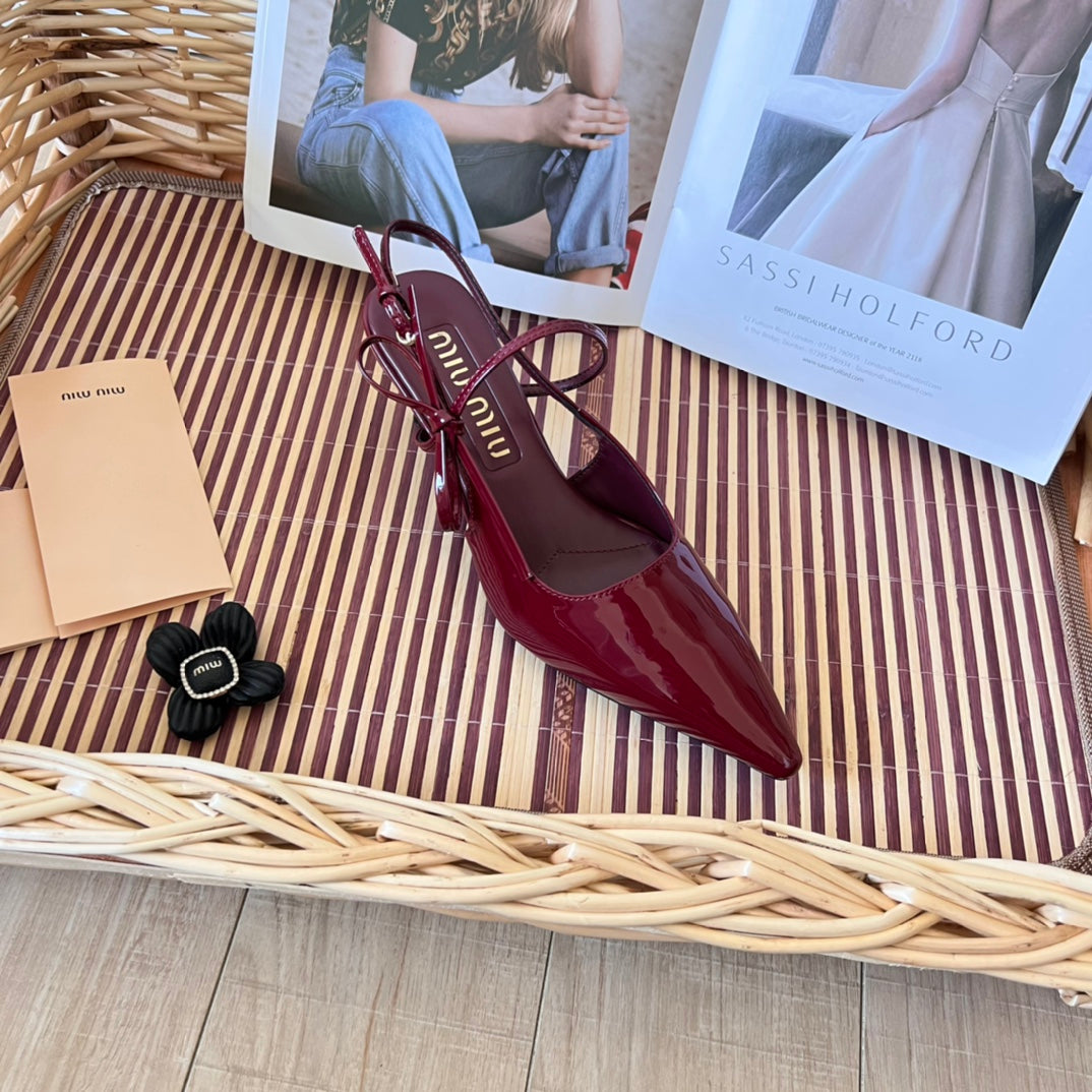 14A196ZDE Stylish High heels Heel height 5cm