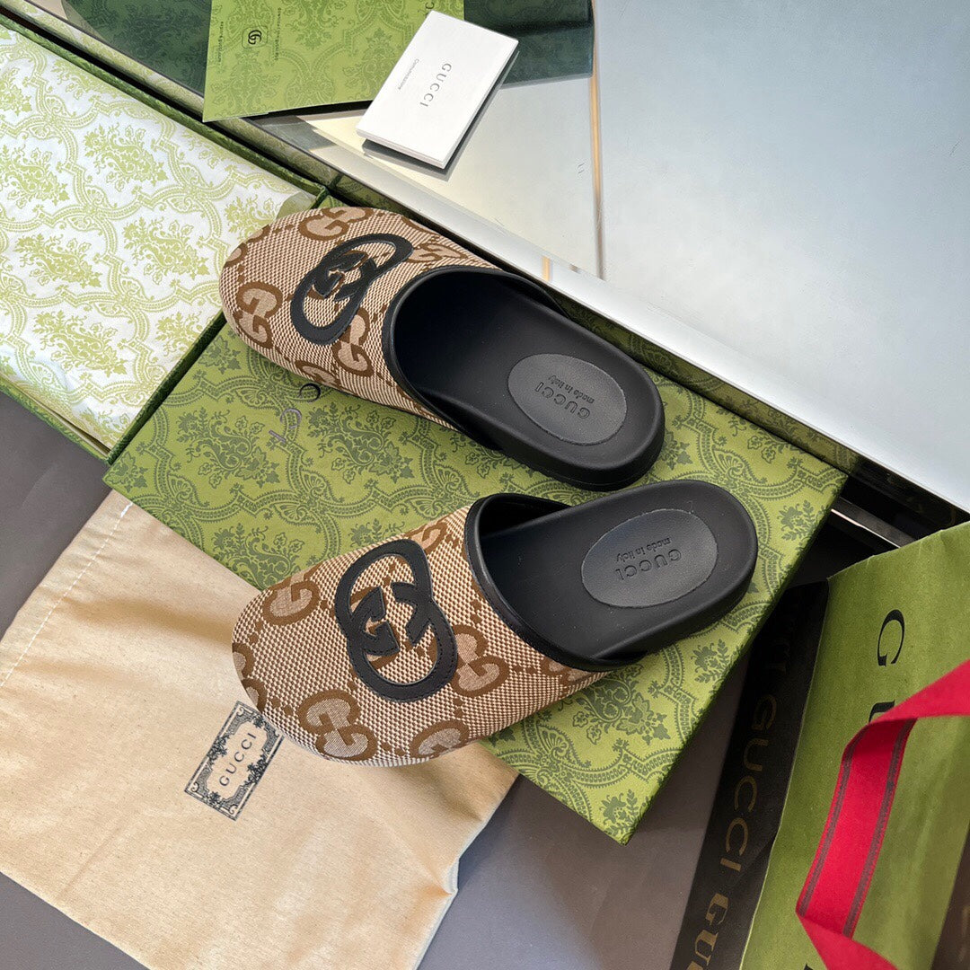 2YB26ZDE Stylish Slippers