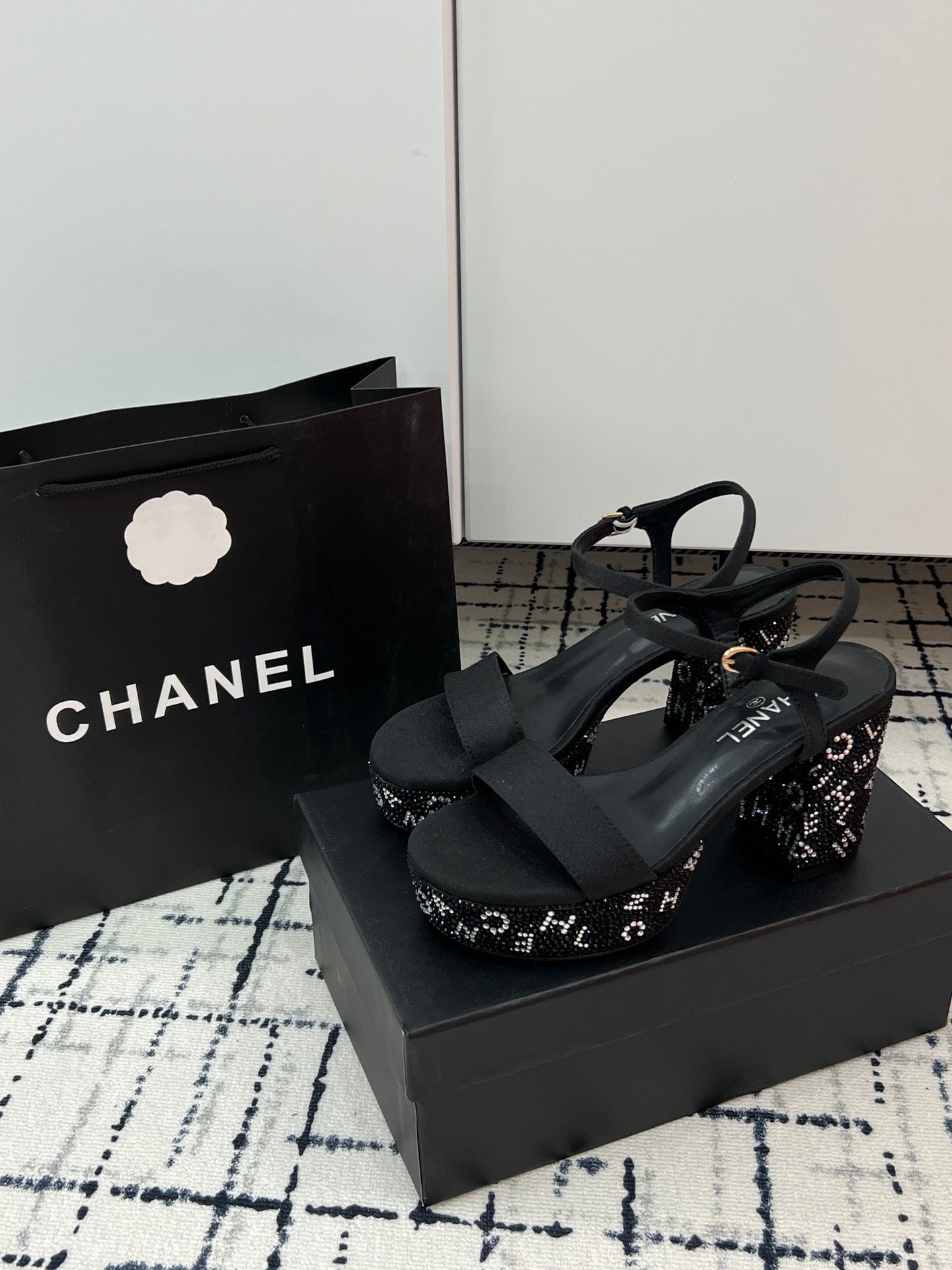 14C41ZDE Stylish High heels