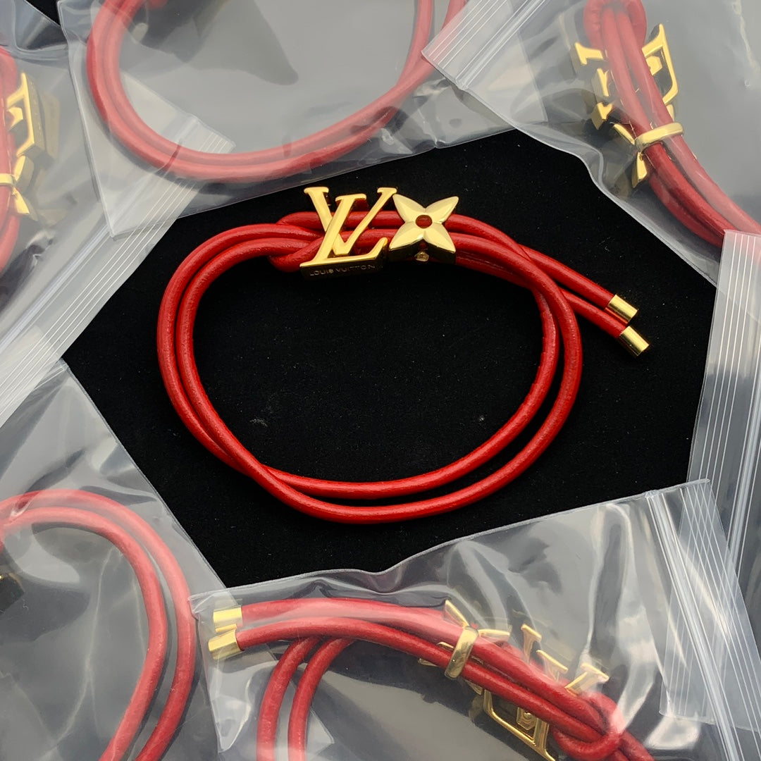 84E40KDE Stylish Bracelets