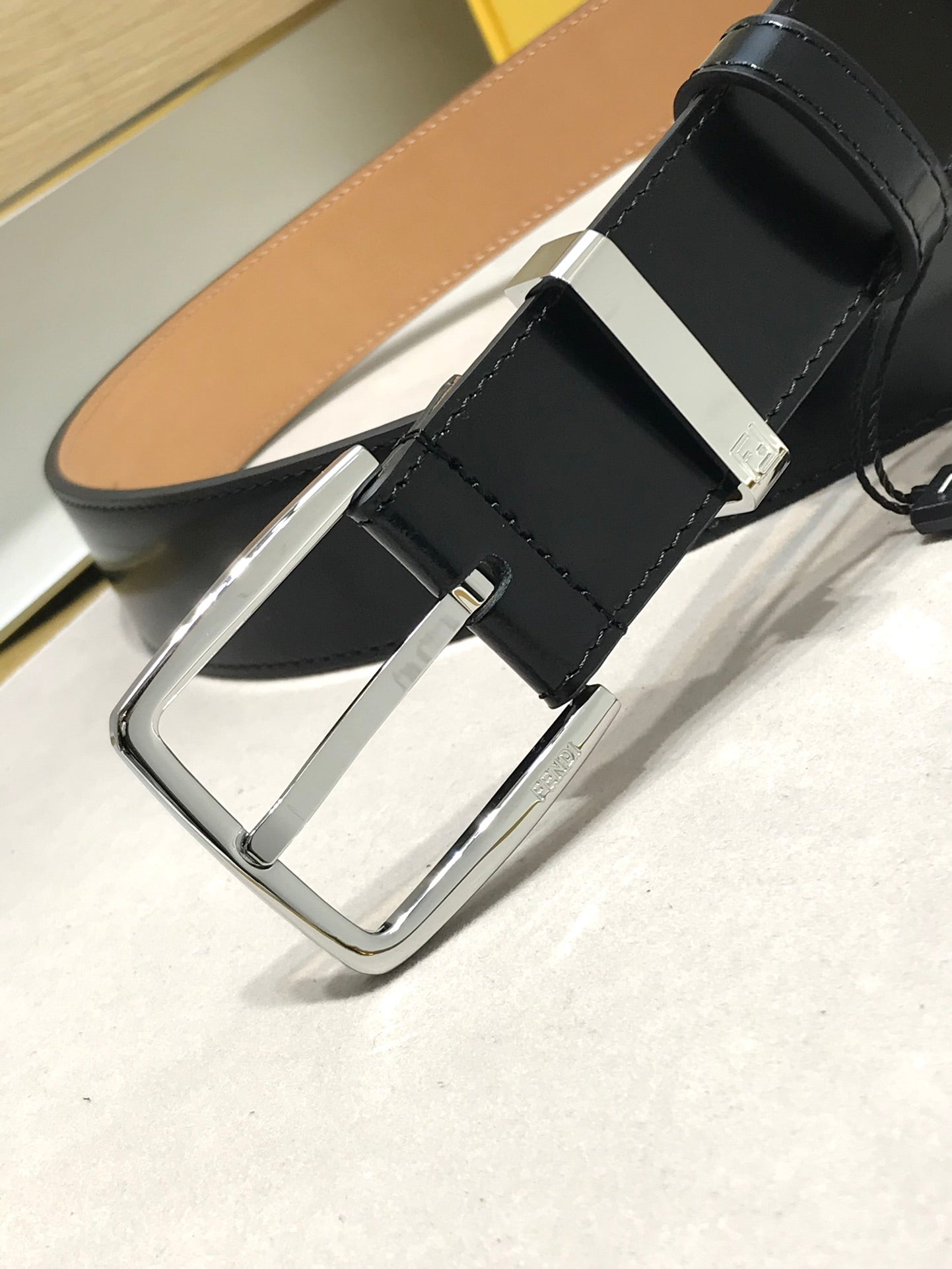 14F93PDE Stylish High quality belt With full package