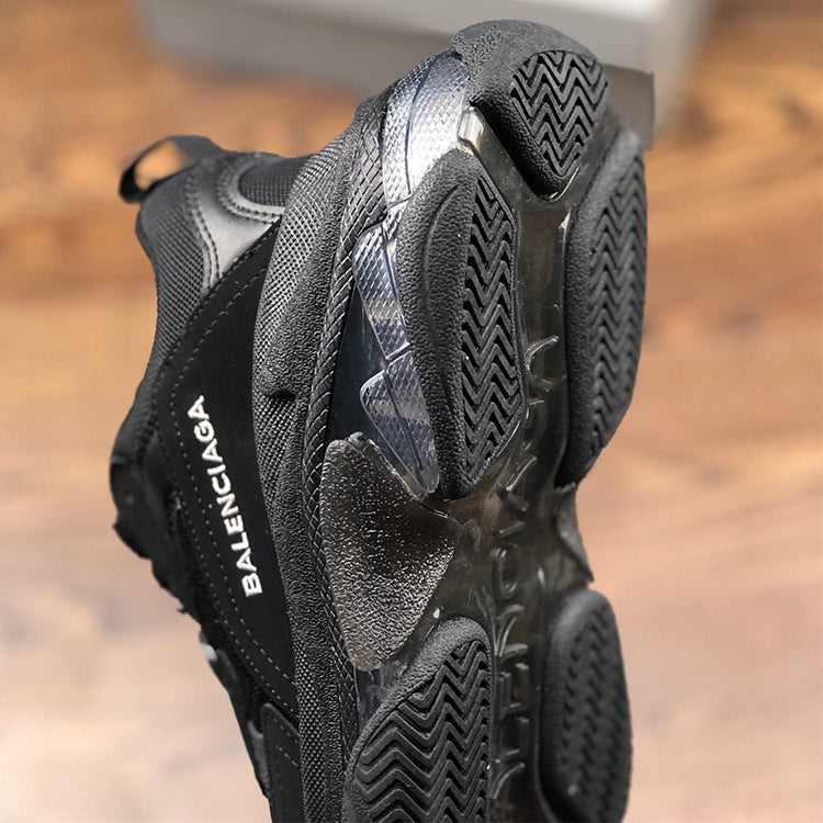 2J5ZDE Stylish Sneakers