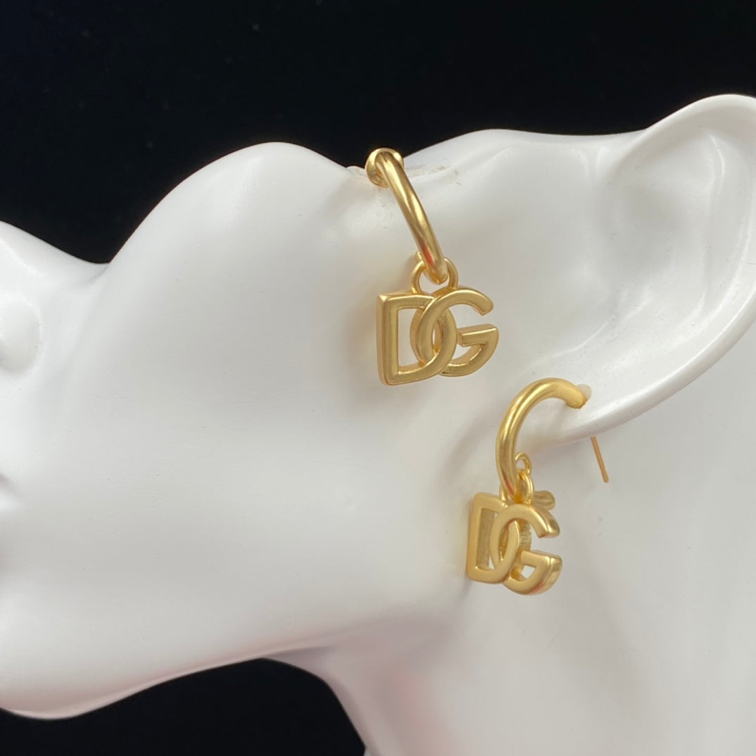 1XA585EDE Stylish Earrings