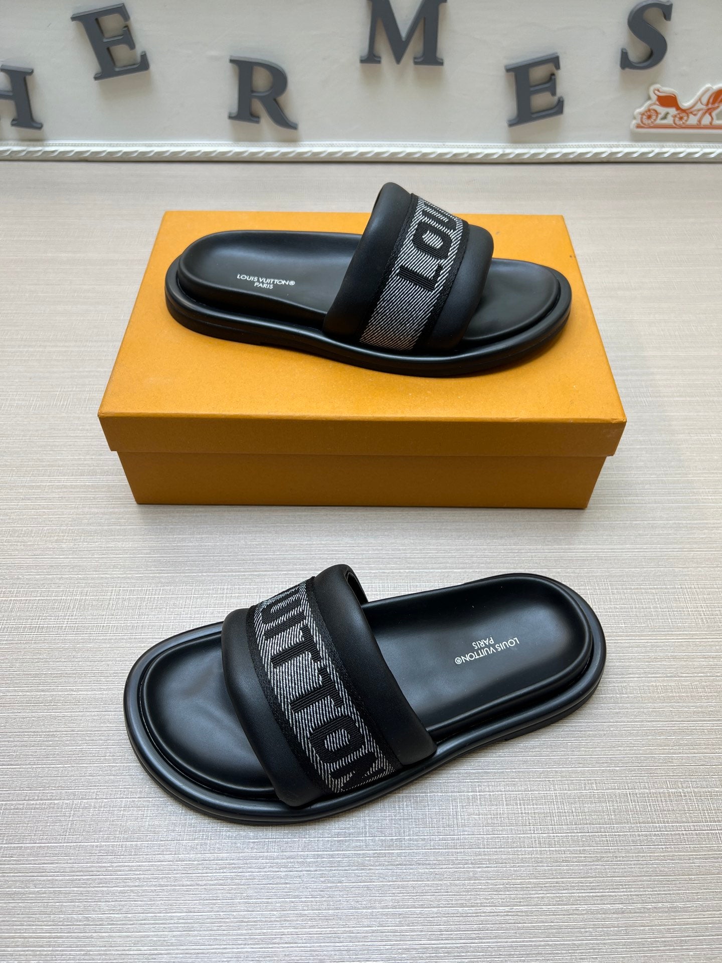 535ZE298ZDE Stylish Slippers