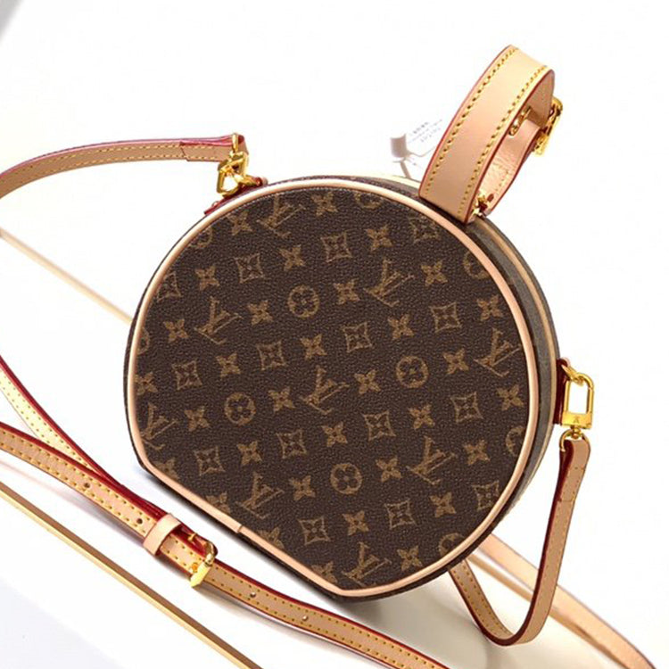 1E15BDE Stylish leather bag