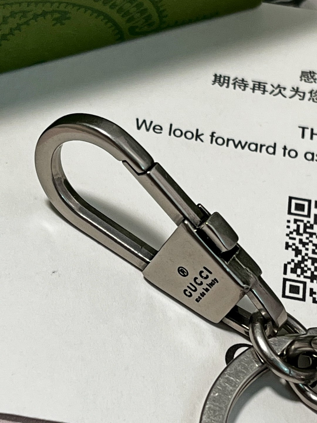 14B56ADE Stylish key closure