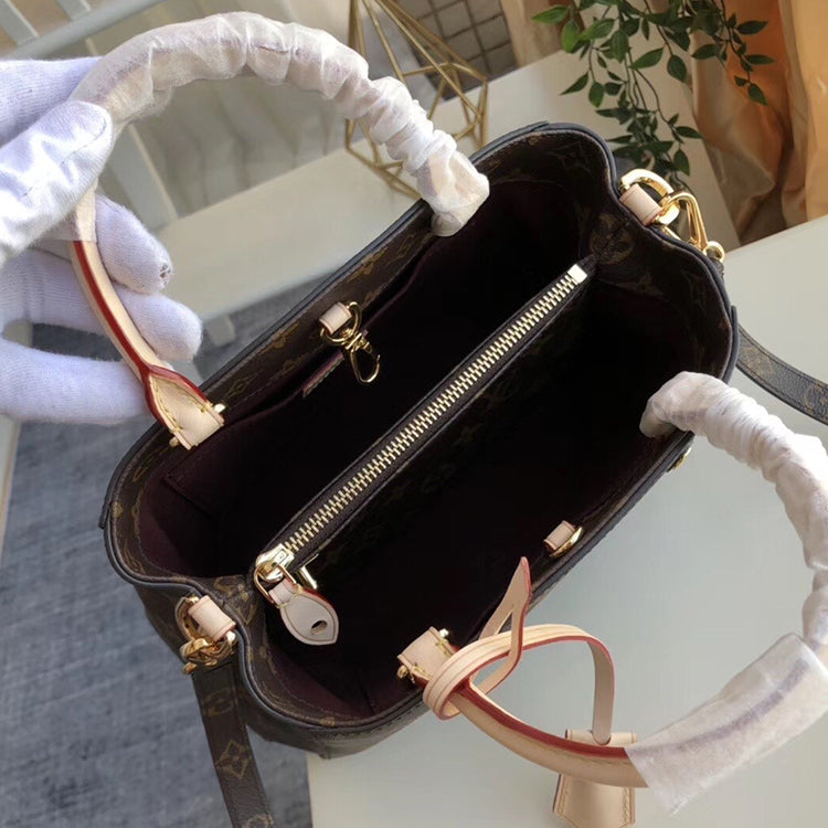 AE35BDE Stylish leather bag