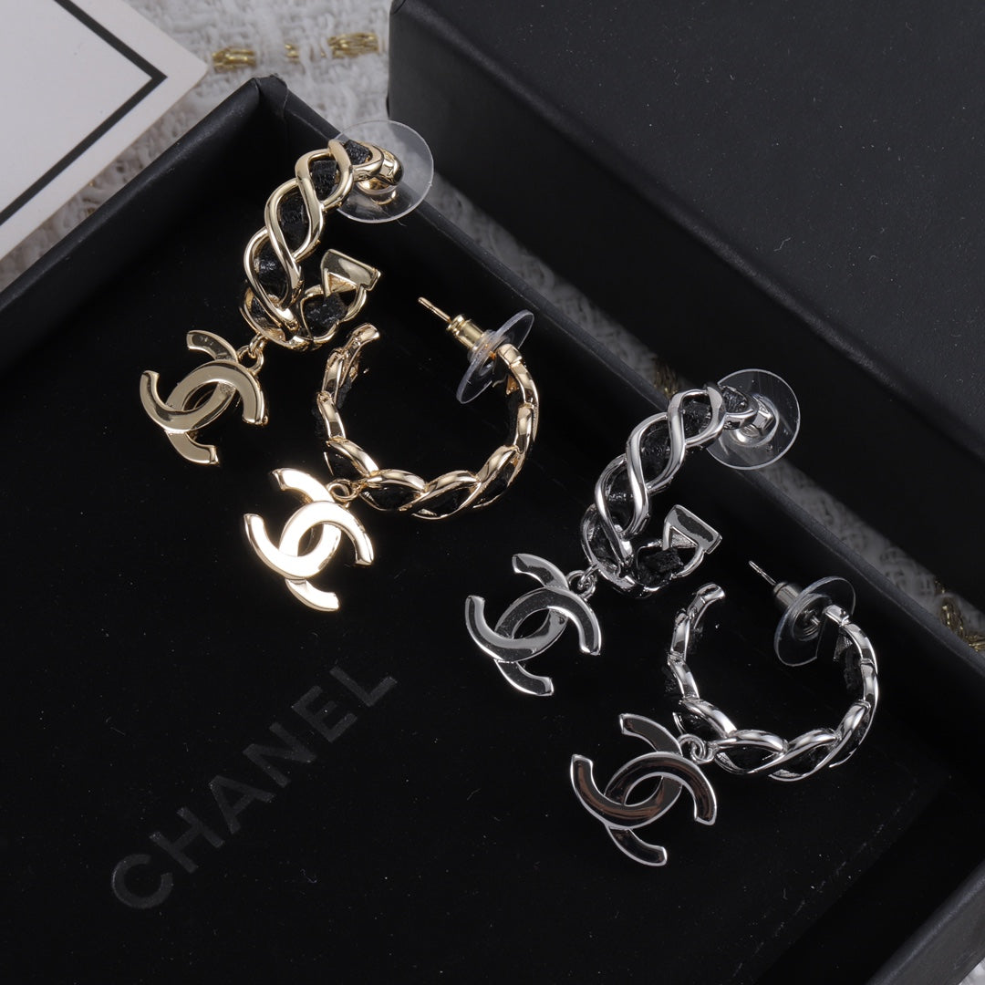 14C687EDE Stylish Earrings