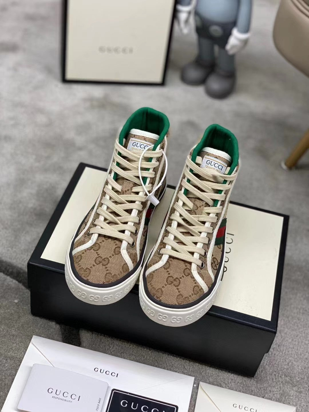 2YB47ZDE Stylish shoes