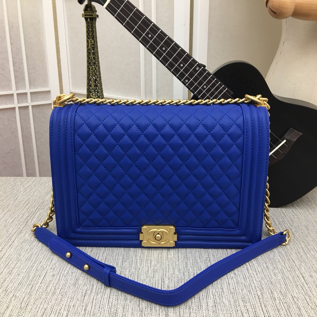 5C60BDE Stylish leather bag