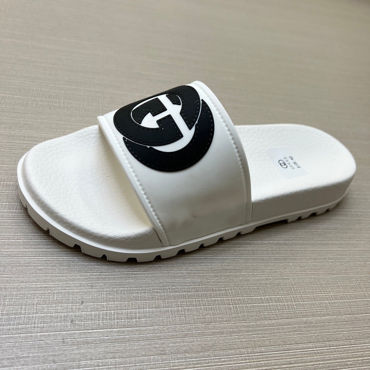 5QB18ZDE Stylish Slippers