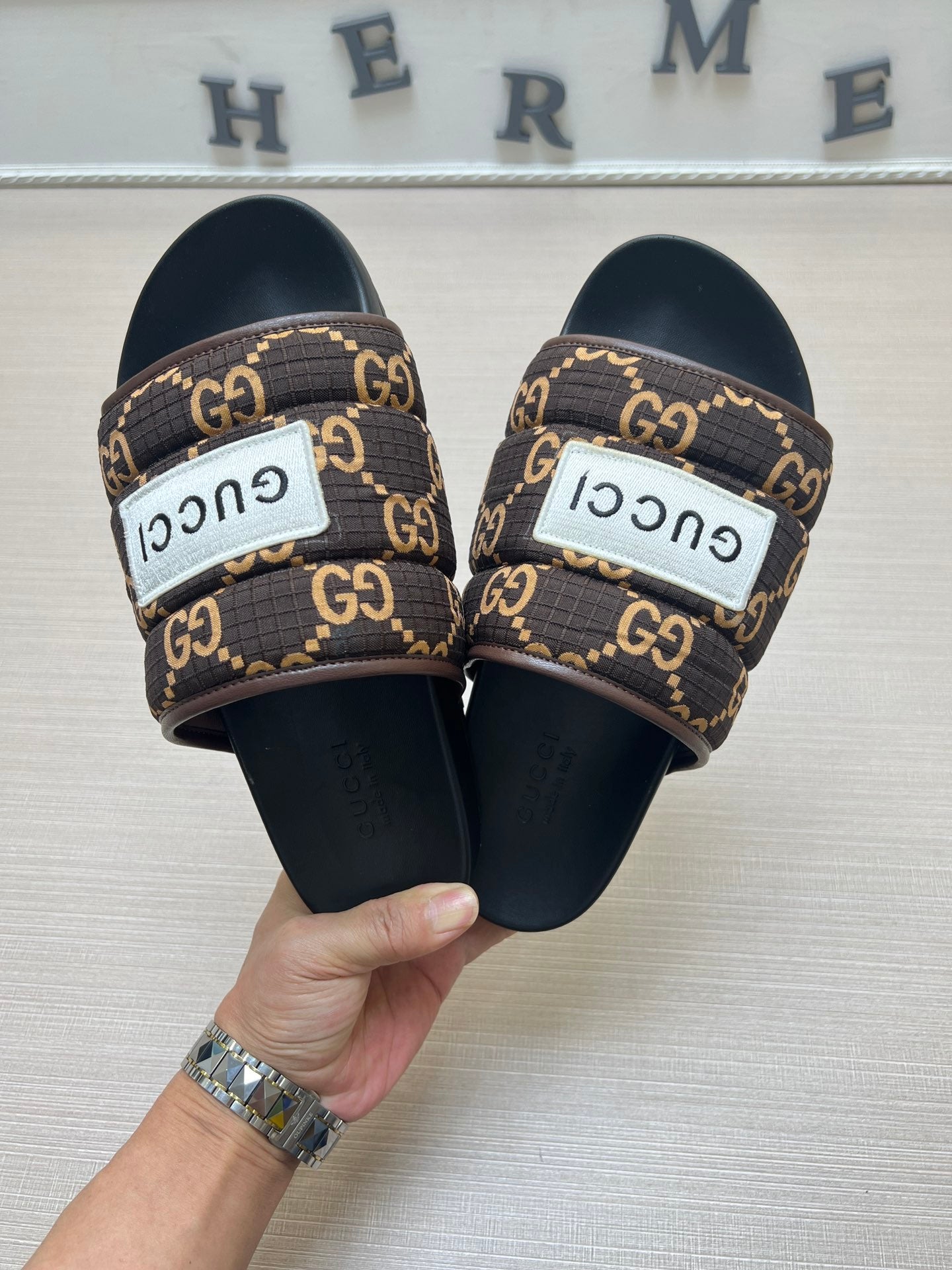 54B49ZDE Stylish slippers