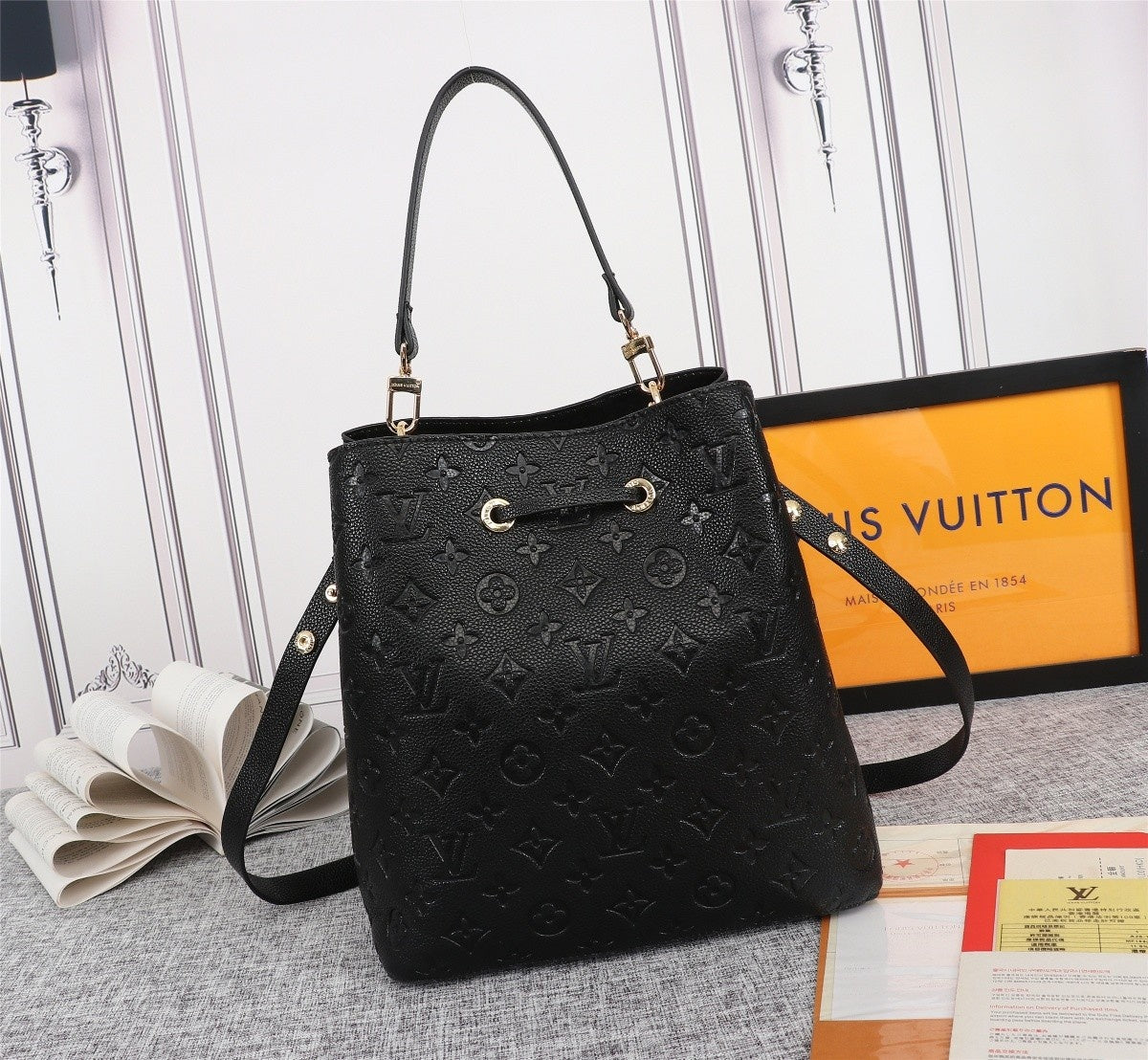 2XE60BDE Stylish leather bag