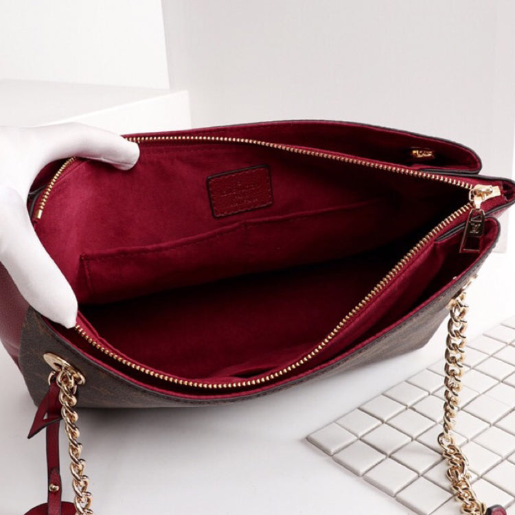 2E03BDE Stylish leather bag