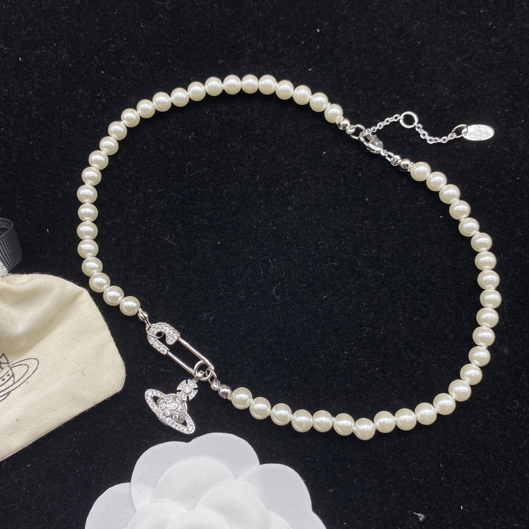15QA1XDE Stylish Necklace