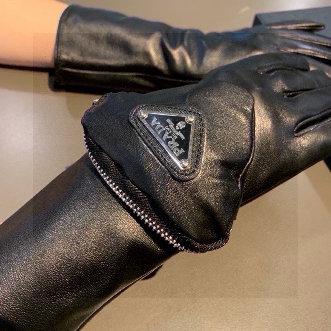 14PD46SDE Stylish sheepskin gloves