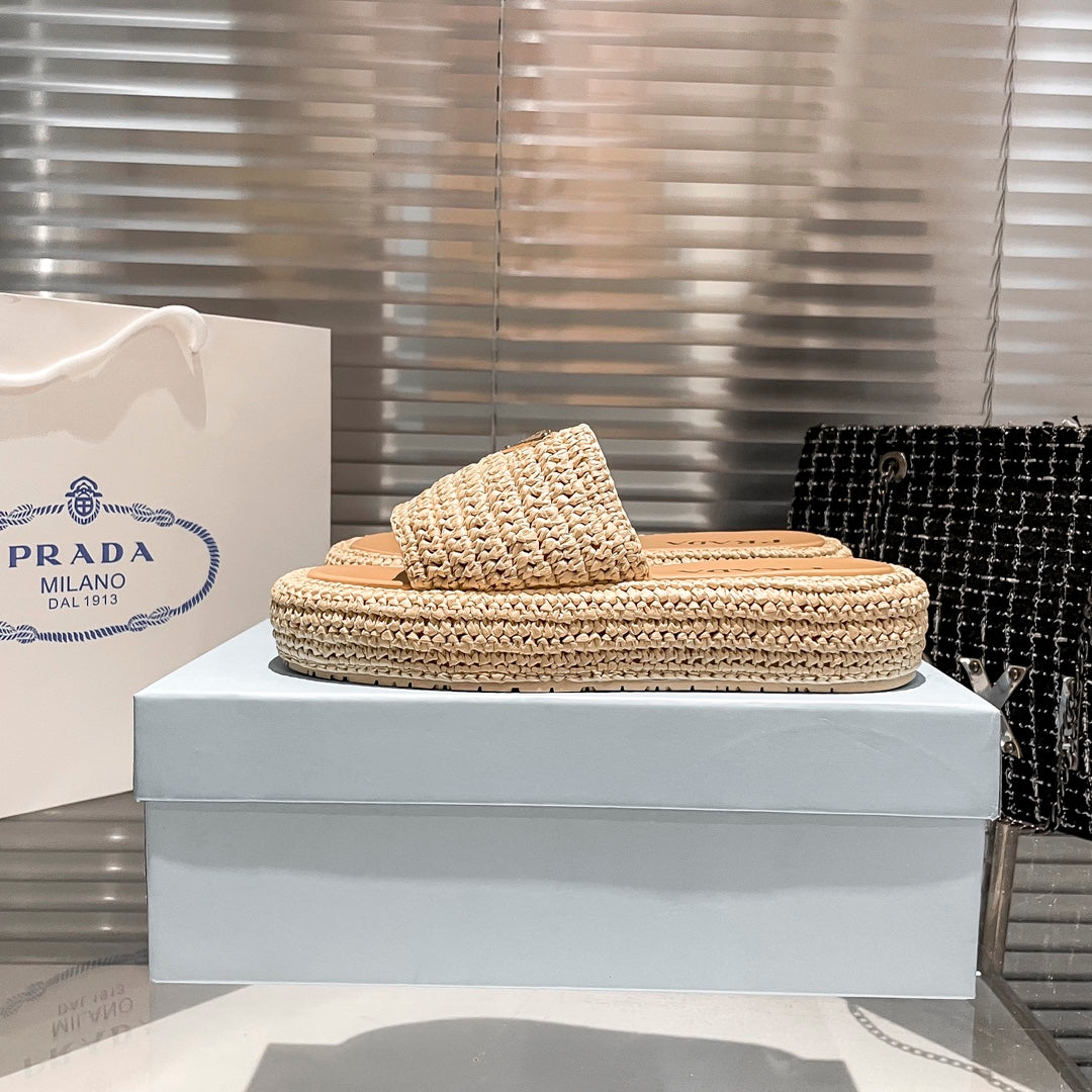 14PD21ZDE Stylish slippers