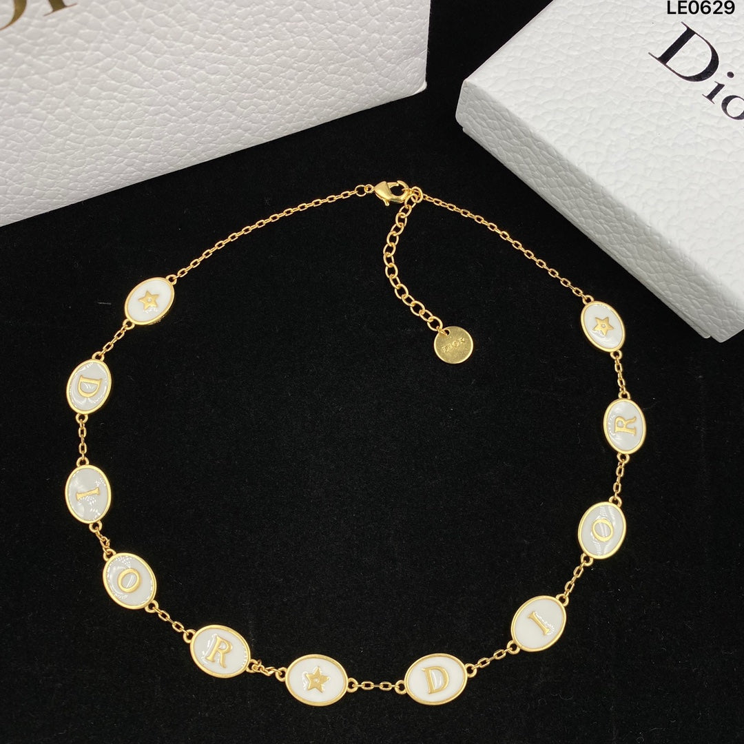 1YD183XDE Stylish Necklaces