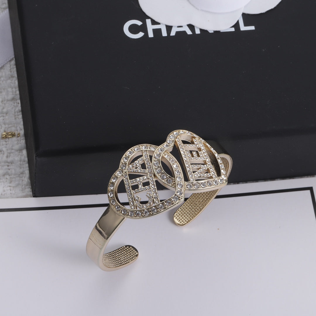 1YC98KDE Stylish Bracelets