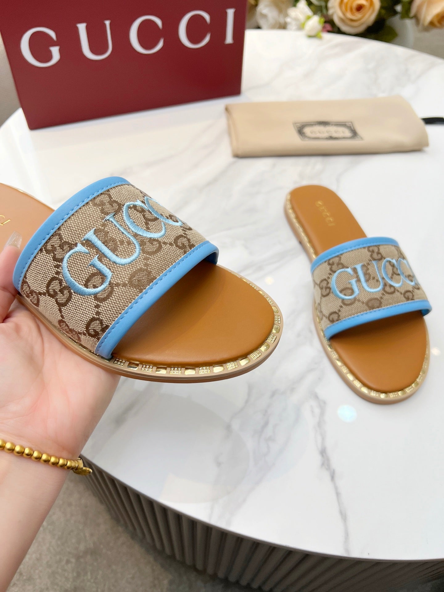 255QB29ZDE Stylish leather Slippers