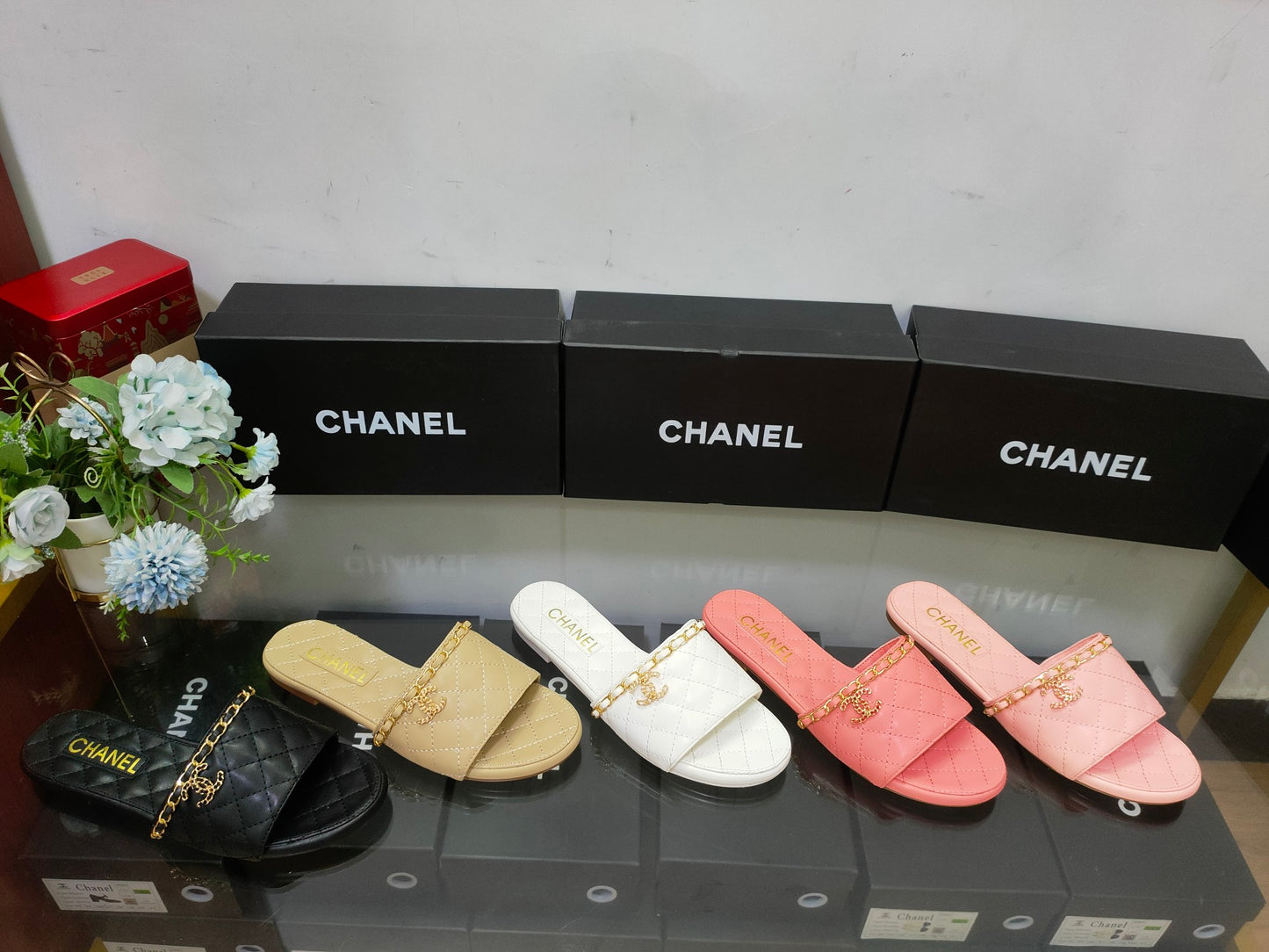 14C29ZDE Stylish slippers