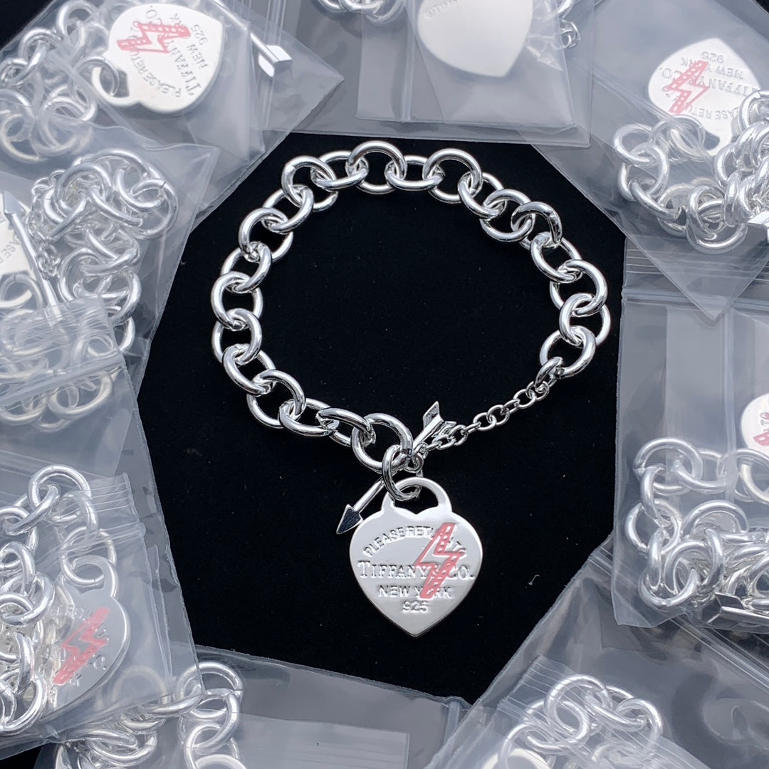 84T44XDE Stylish Bracelets Necklaces