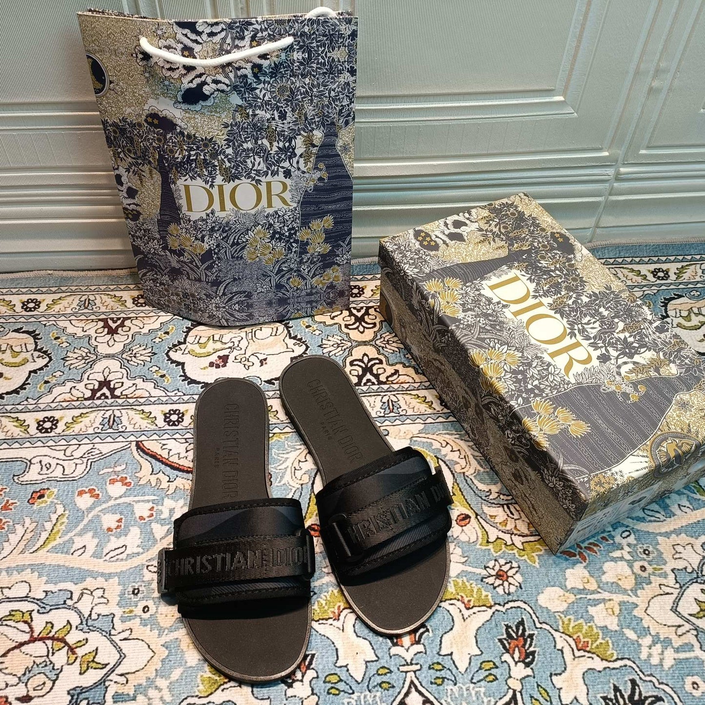 14D20ZDE Stylish Slippers