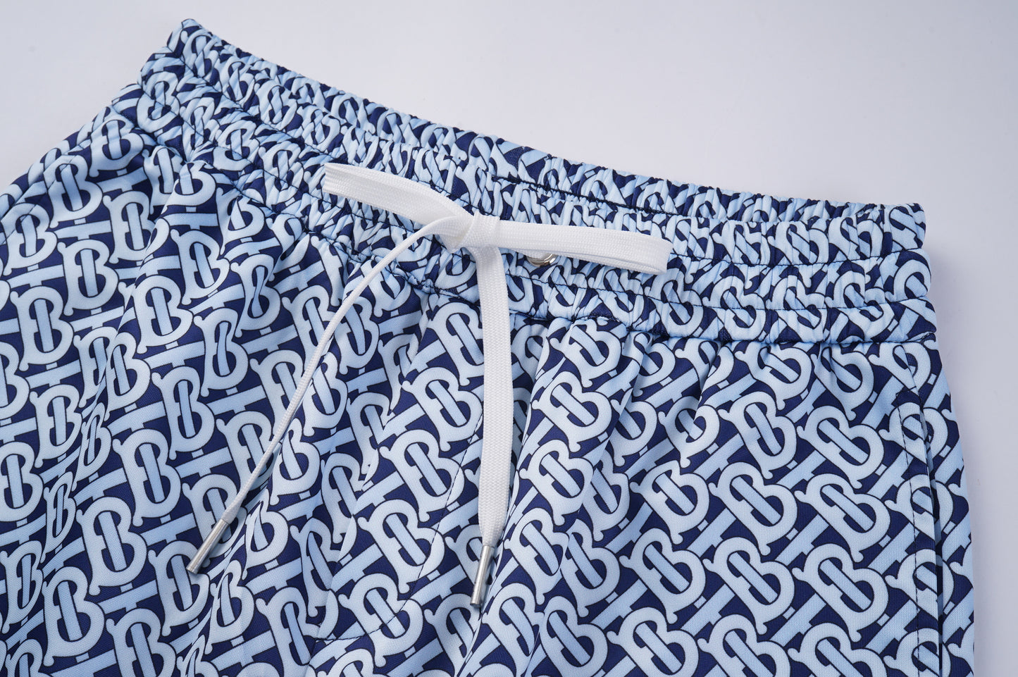 145RR52UDE Stylish shorts